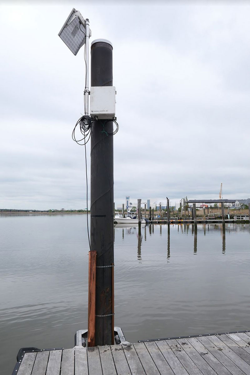 New state of the art continuous water quality sensor at the Barge Marina2